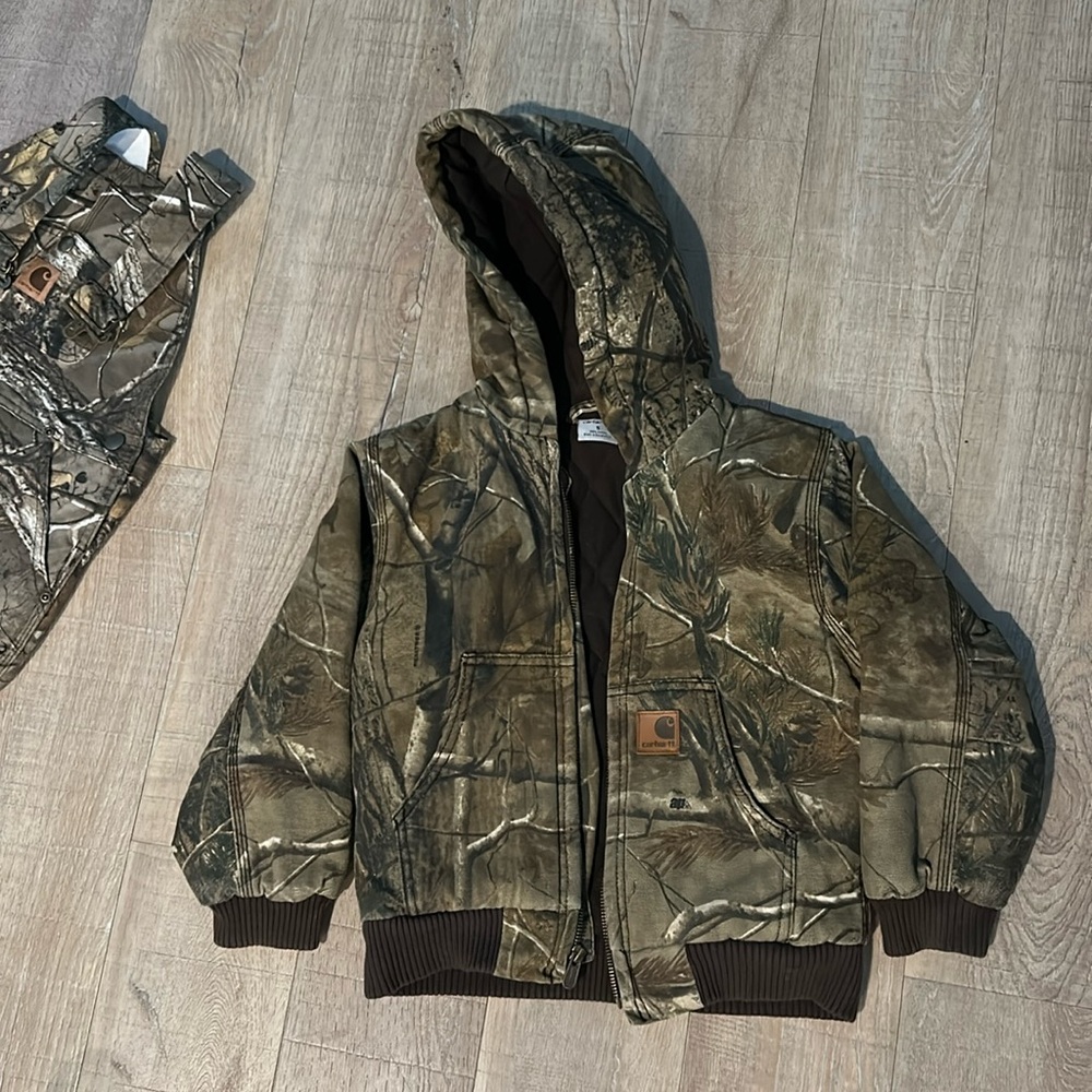 Kids Carhartt camo coat